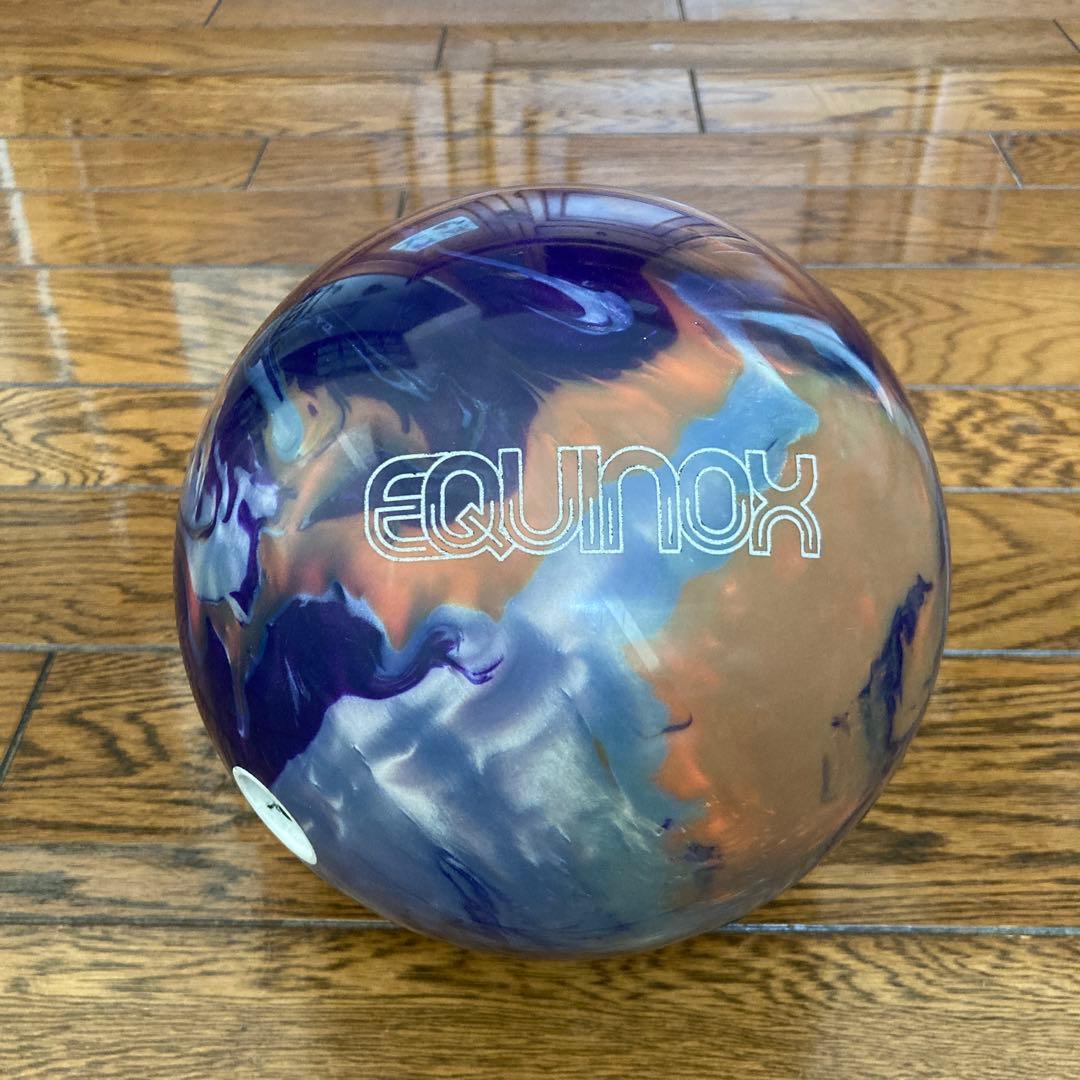 『じろろろ』STORM 【イクイノックス】ボウリングボール 14ポンド