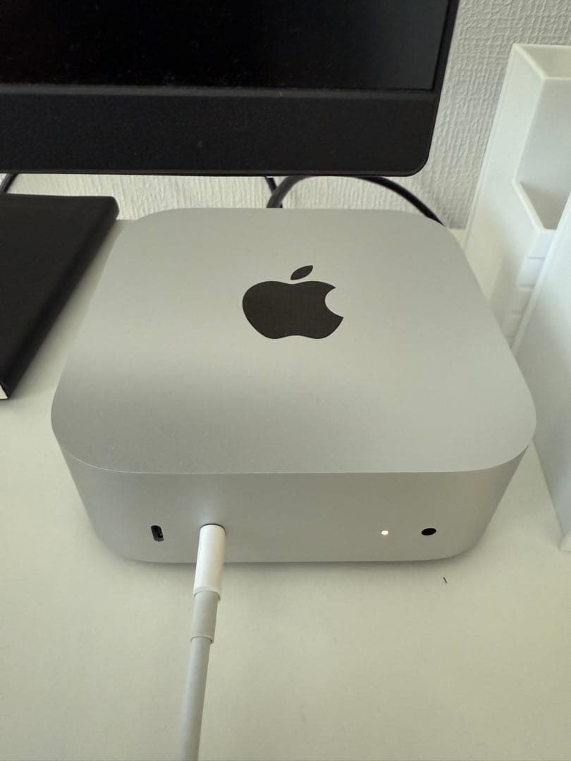 Mac mini M4 Pro 24GBメモリ 2TBストレージ