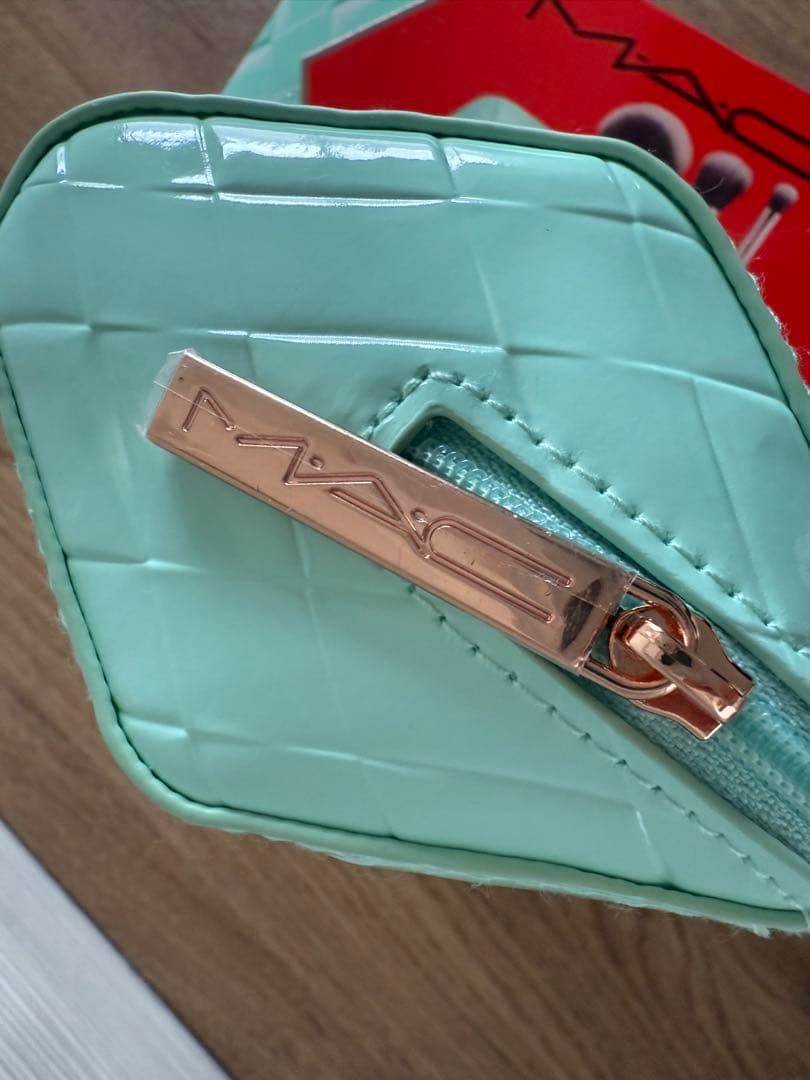 【新品未使用】MAC オブ オール トレード ブラシ キット 2025ホリデー