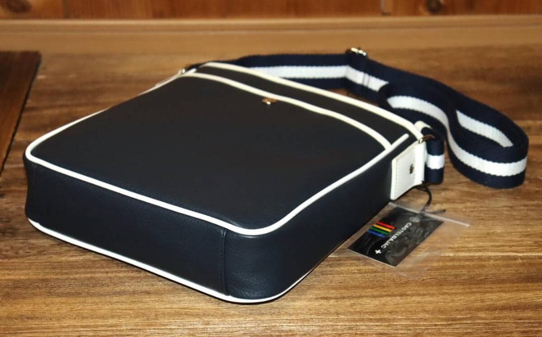 新品 カステルバジャック Mick ショルダーバッグ 税込定価1万6500円 Ⓗ