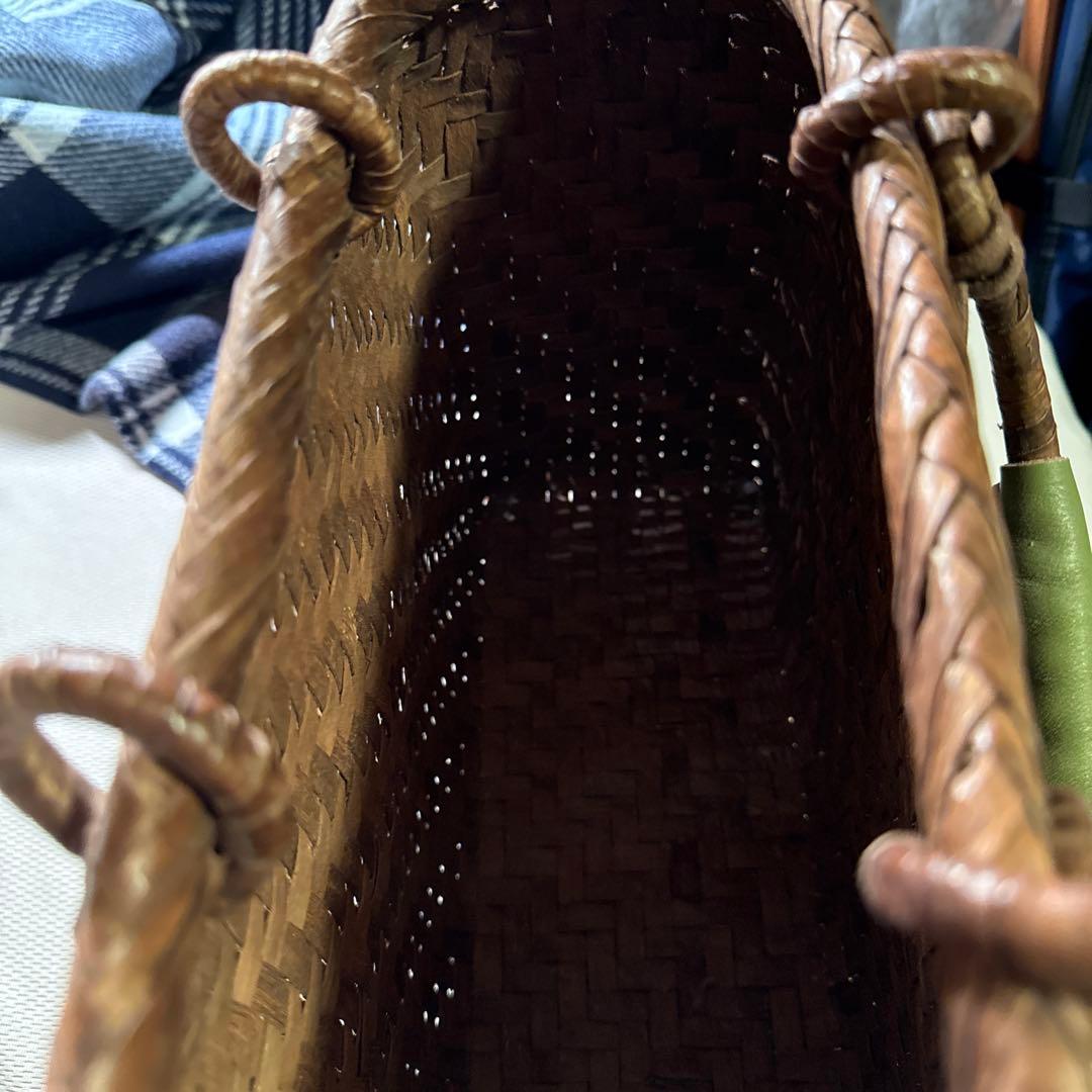 日曜日限定お値下げ✨️かごや くるみかごバッグ 柿渋染め巾着、冬用ストール2枚付き