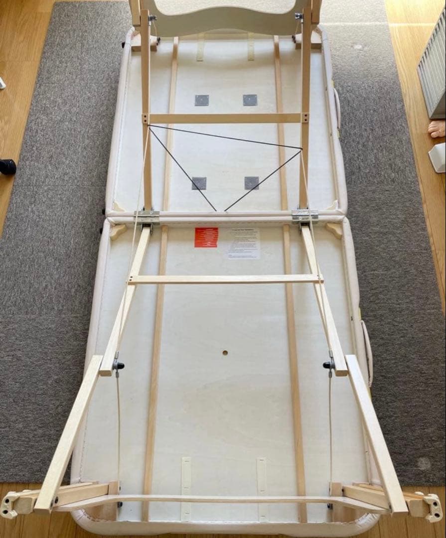 フォンタナベネチア　マッサージ　エステベッド