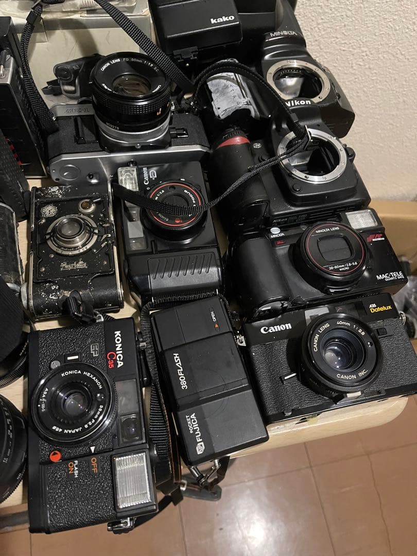 rollei，konica c35，canon ae-1，nikon d80…