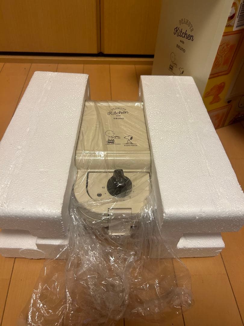 グリルサンドメーカーダブル　PEANUTS BRUNO