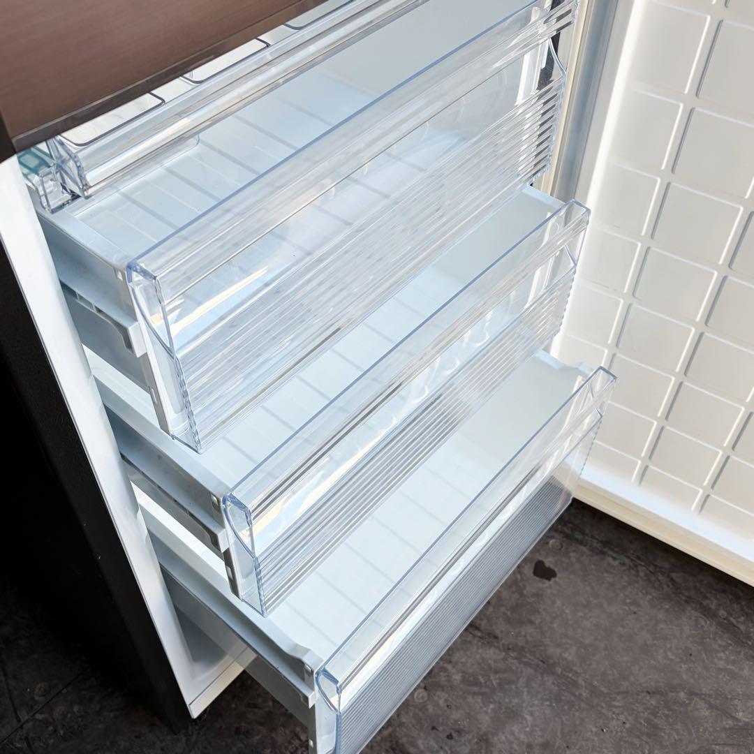 運搬取付無料！ブラウン純正SHARP大容量冷凍室2ドア冷蔵庫！完動超美品！