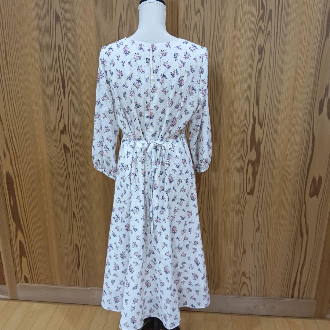 Rose Tiara ローズティアラ フラワープリントワンピース 42