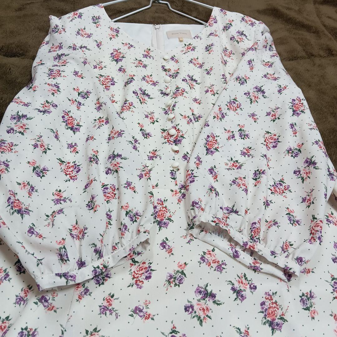 Rose Tiara ローズティアラ フラワープリントワンピース 42