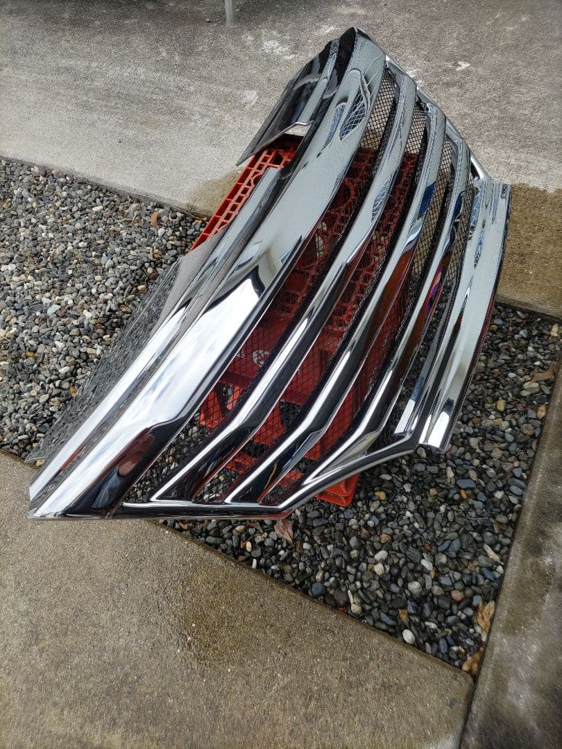 FC26セレナ　前期専用フロントグリル