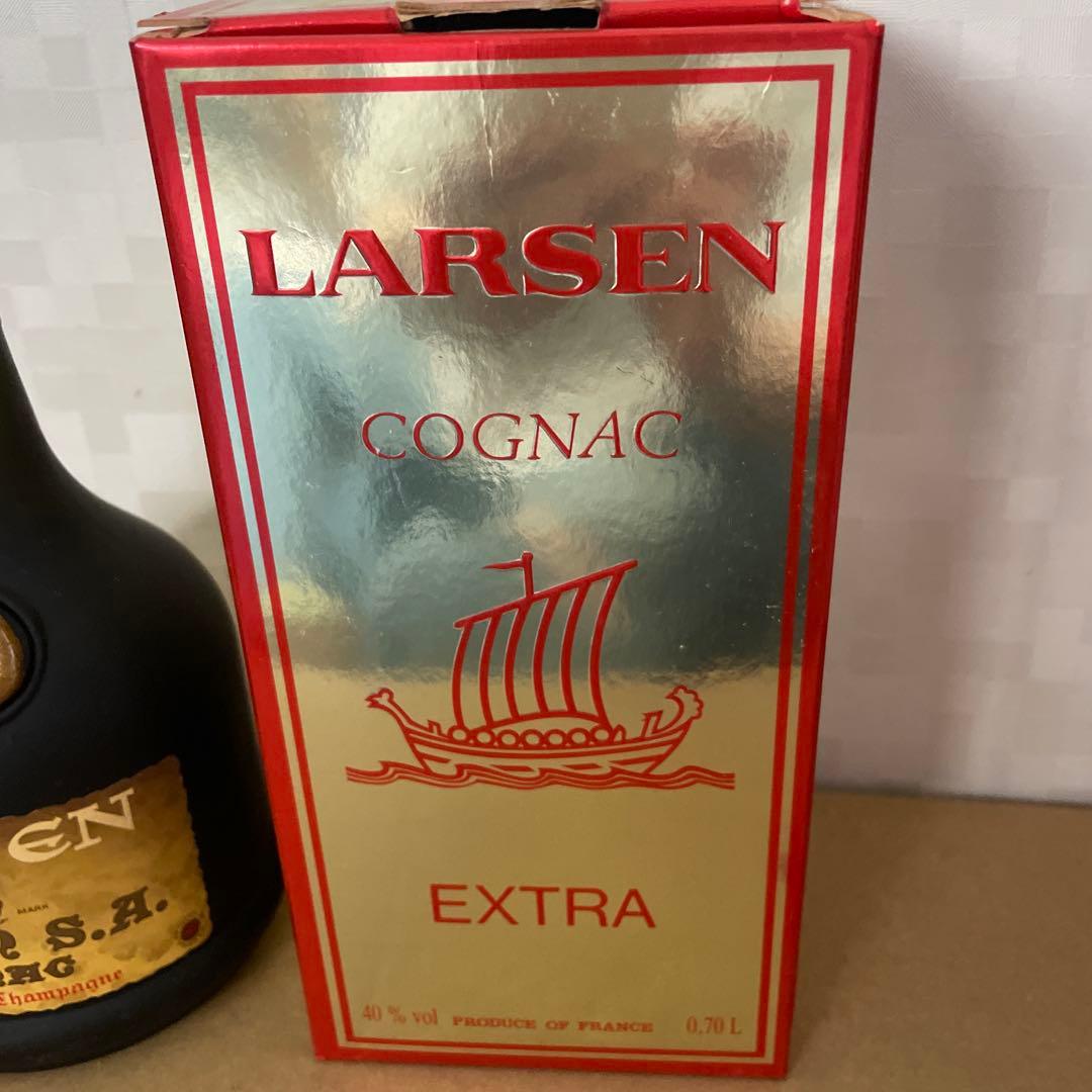Y*i様 LARSEN EXTRA COGNAC 0.7L 40%