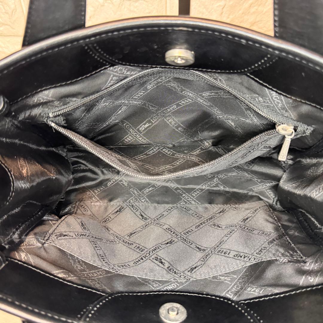 美品 LONGCHAMP 黒 レザーハンドバッグ シルバーボタン