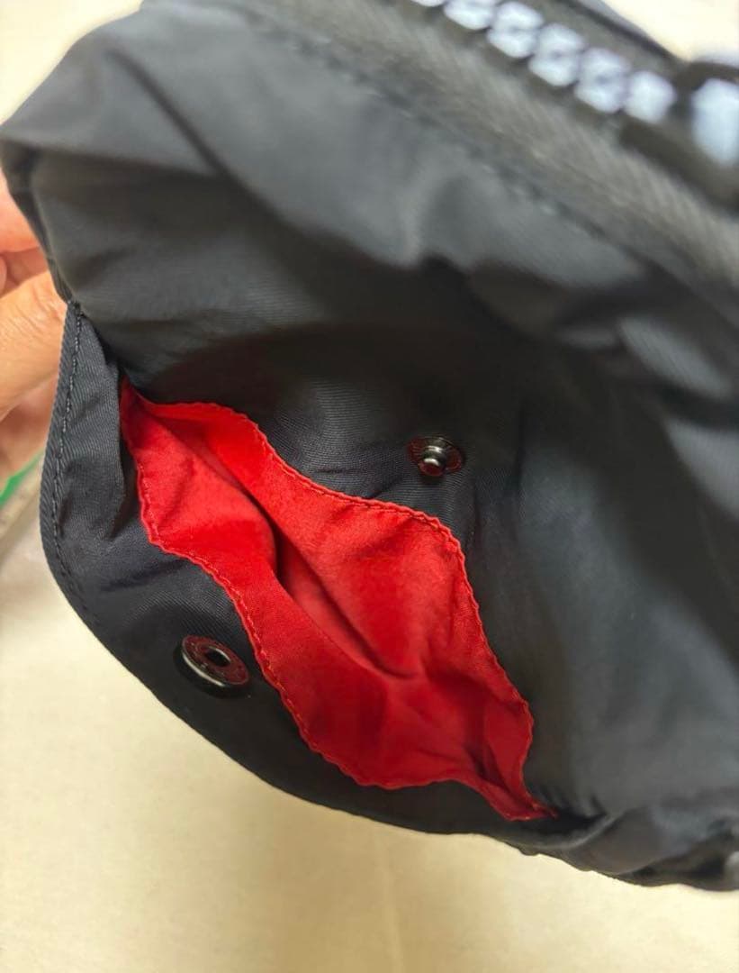 【タグ付き新品】topologie ブラック サコッシュ　ストラップ付年末価額‼️