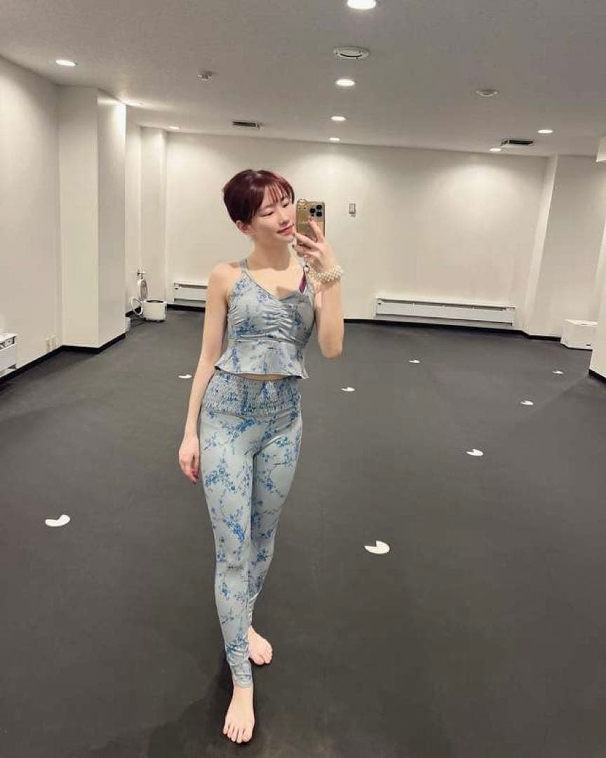 新品未使用❤️SUKALA ❤️スプリングフラワーシャーリングレギンスL❤️