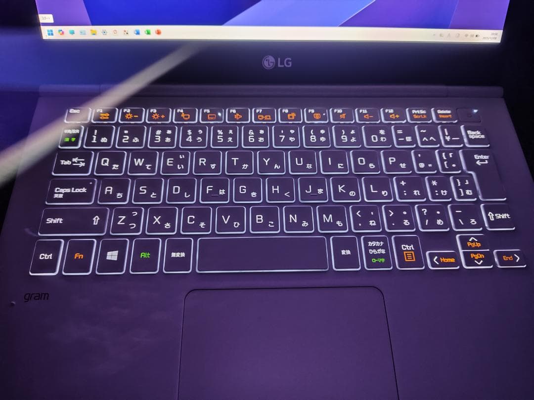 超美品 LG gram13 core i5 新品SSD512GB メモリ16GB
