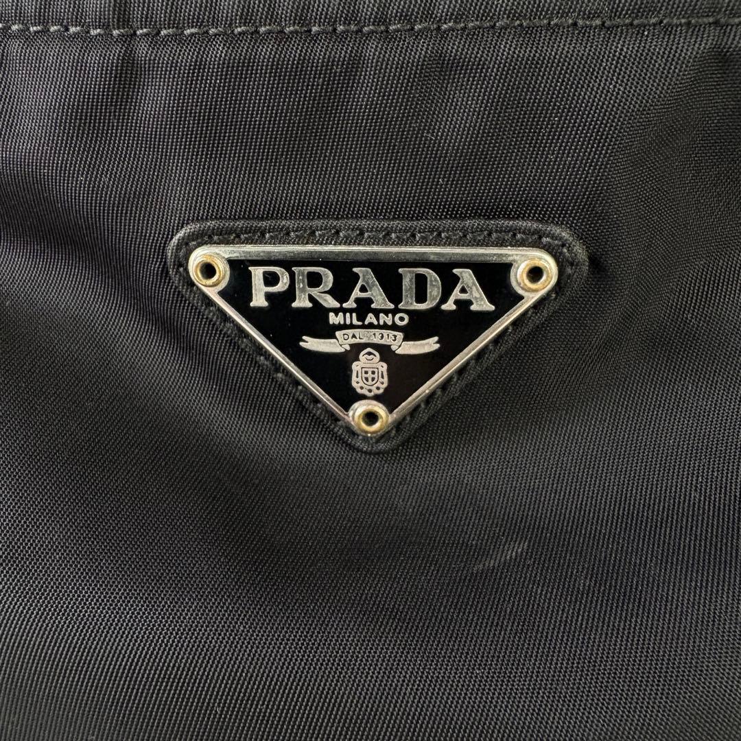 PRADA テスート ショルダーバッグ　サコッシュ　三角プレート 黒 ブラック