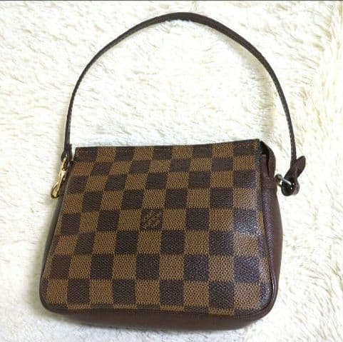 ルイヴィトン　ダミエ　トゥルースメイクアップアクセサリーポーチ