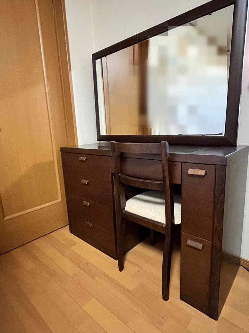 ダークブラウン 木製ドレッサー　 （チェア込み　鏡台）