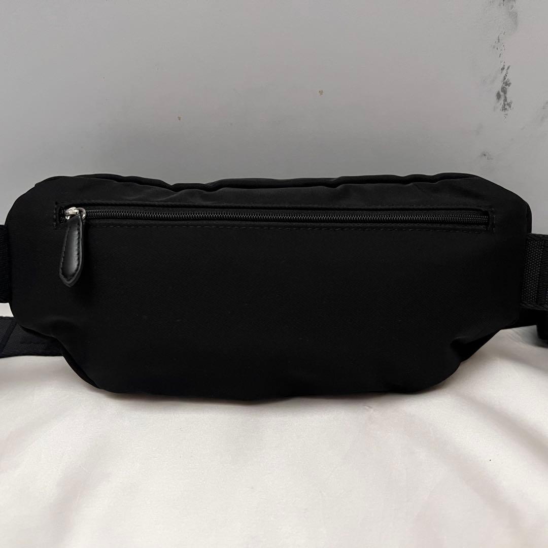 ✨未使用品✨ステラマッカートニー　ボディバッグ　ナイロンキャンバス　ブラック
