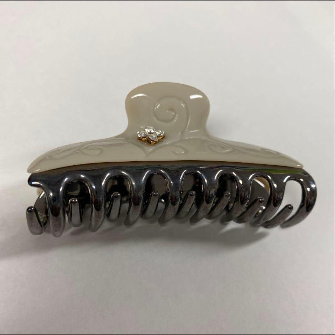 accaヘアクリップ 中サイズ