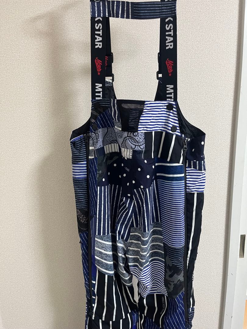 マウンテンロックスター　スノーボードウェア