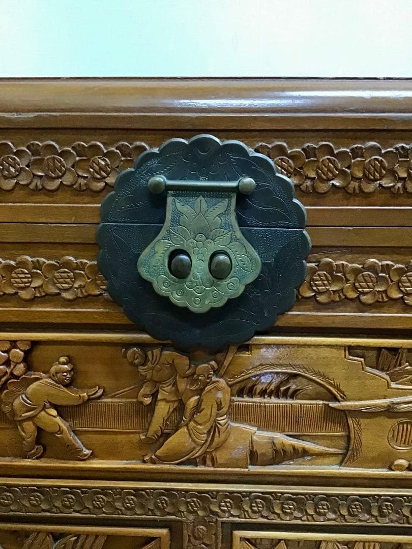 Totoro☆管370☆中国☆アンティーク☆手彫り☆カンファーチェスト