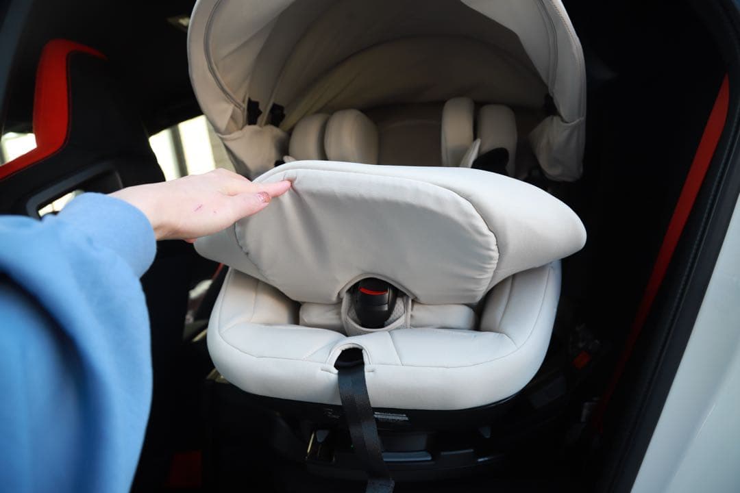 カーメイト エールベベチャイルドシート BFS11A オフホワイト