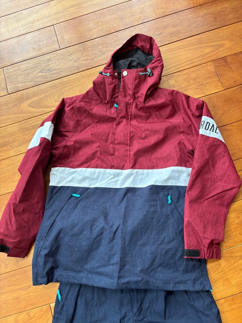 美品　スノーボードウェア スキーウェア レディース 上下セット　S