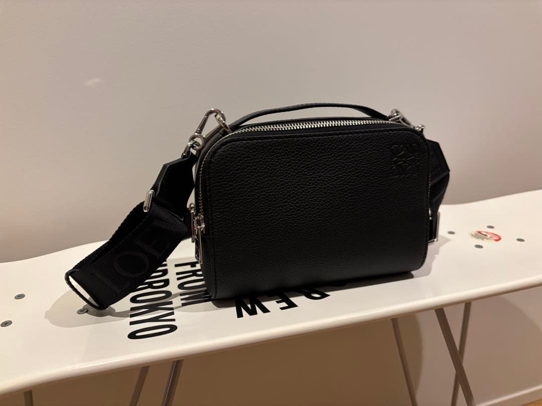 ロエベ / クロスボディ カメラバッグ ミニ