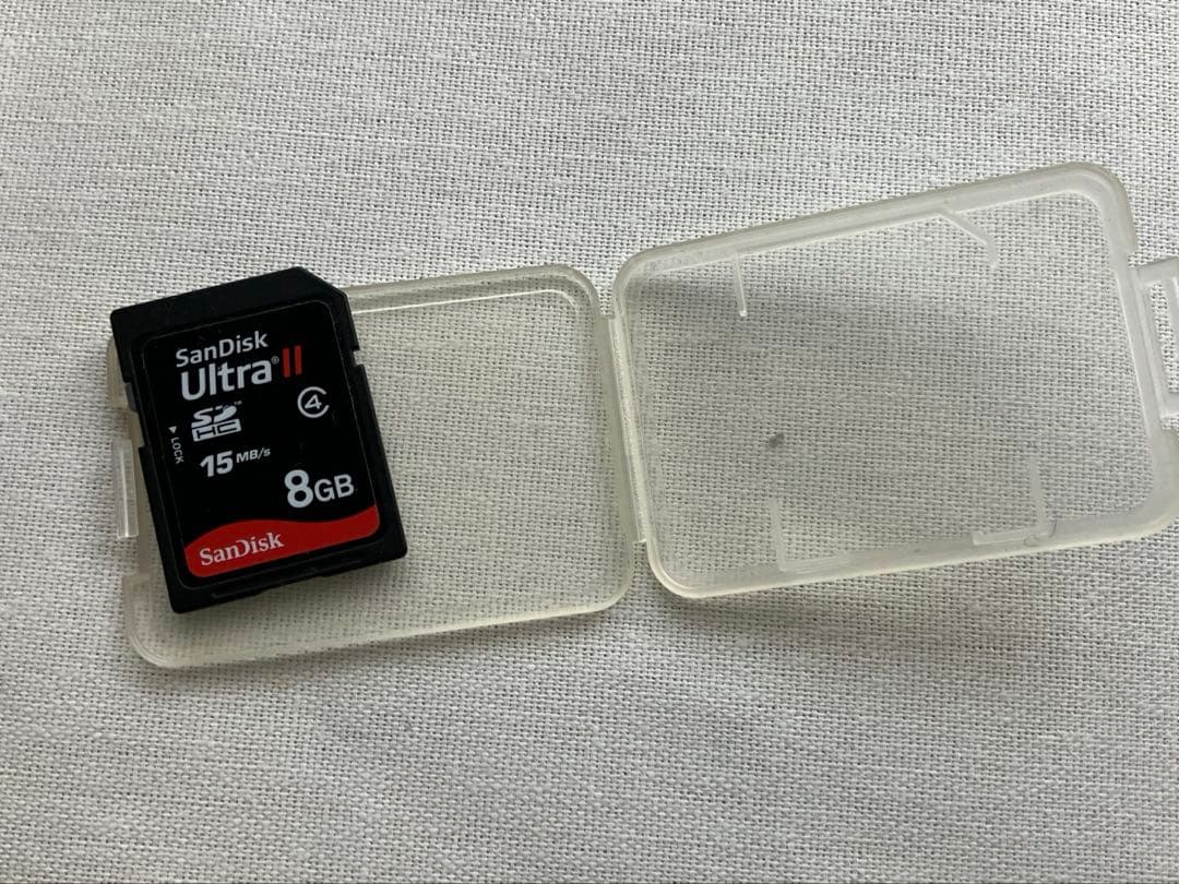 SANYO Xacti DMX-CG10　ピンク (SDカード、ケース付)