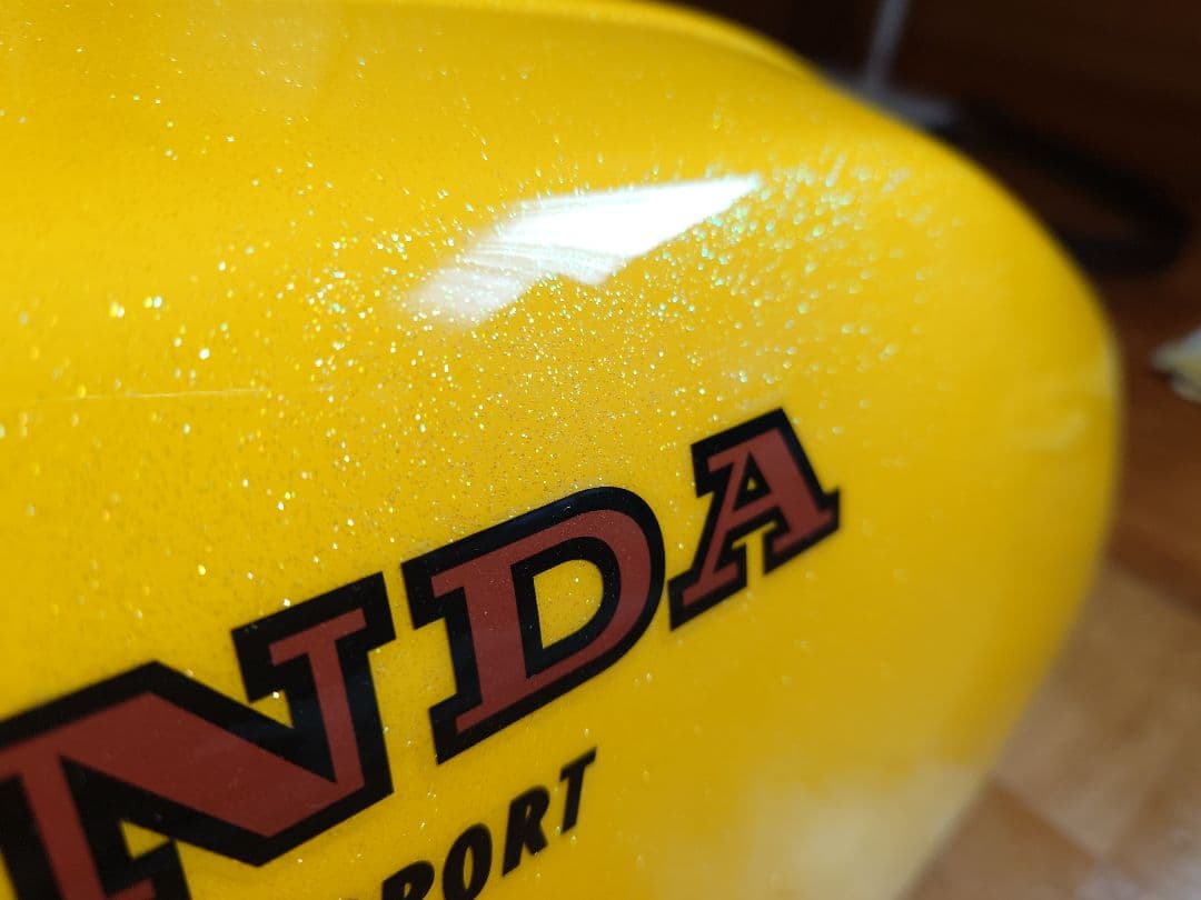 【値下げ】CB400F ヨンフォア用 純正タンク　 ラメ入りイエロー再塗装品