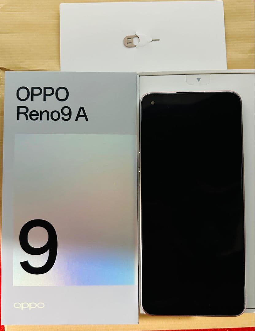 OPPO Reno9 A ホワイト 本体