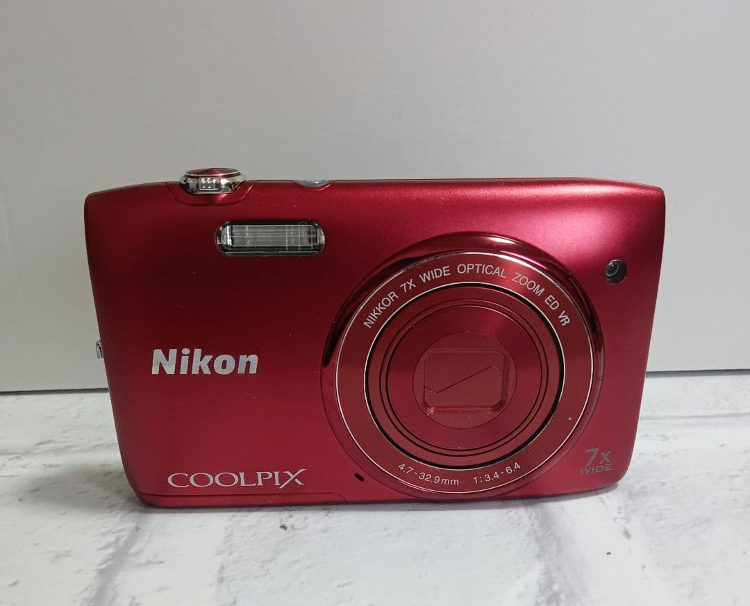 アラになります♪　　　　　　　 〇Nikon COOLPIX レッド