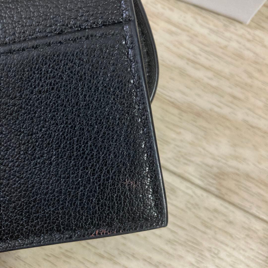 Dior ブラックレザー名刺入れ Dロゴ付き