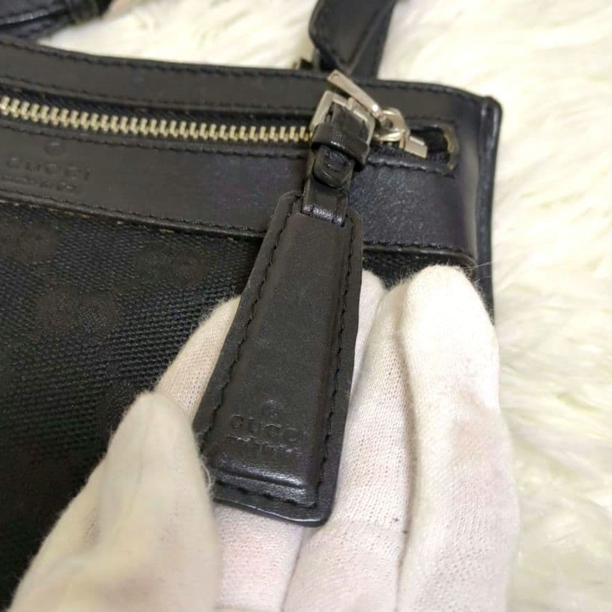 GUCCI GG柄 キャンバス レザー ショルダーバッグ 黒