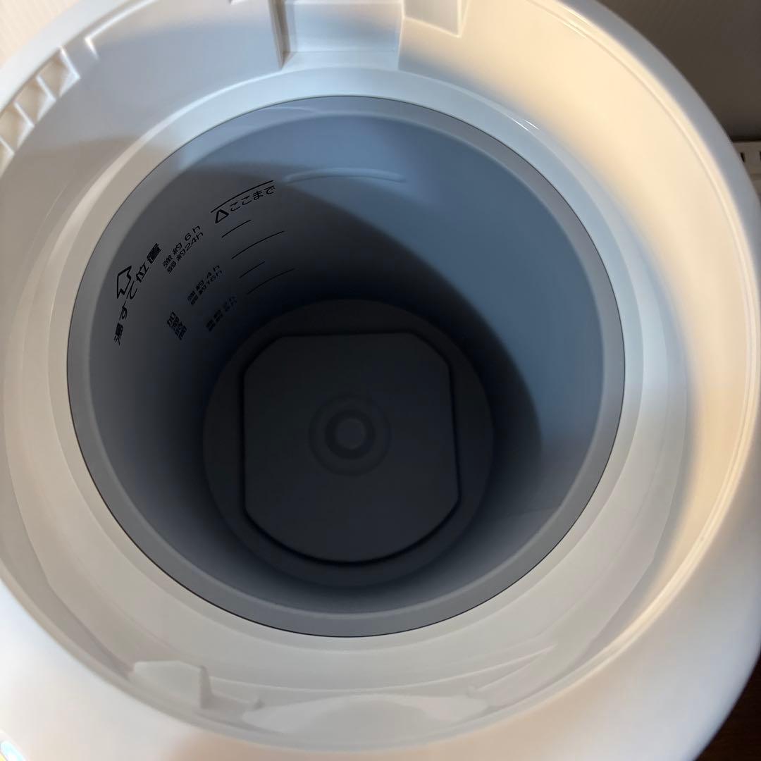 【極美品】ZOJIRUSHI スチーム式加湿器EE-RT50-WA