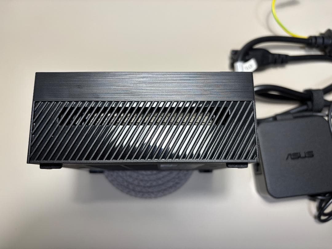 ASUS PN60 ミニPC i3 8GB SSD128GB Win11