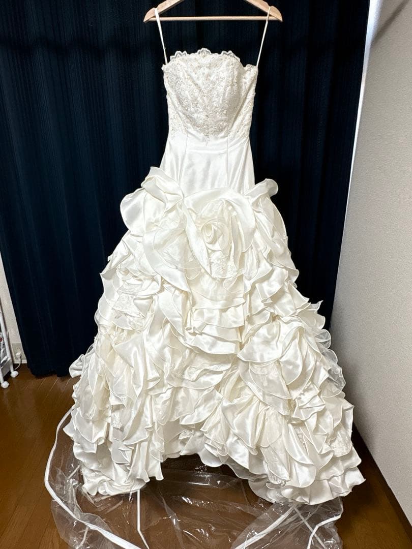 ウェディングドレス　Aライン