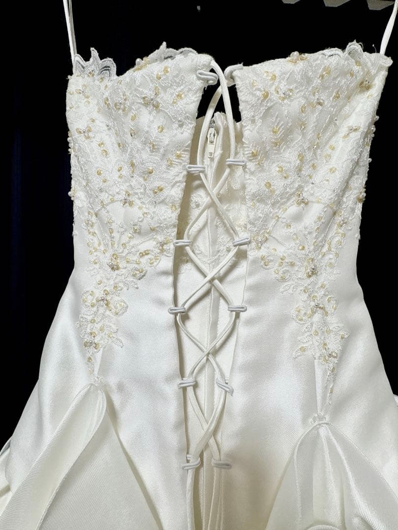 ウェディングドレス　Aライン