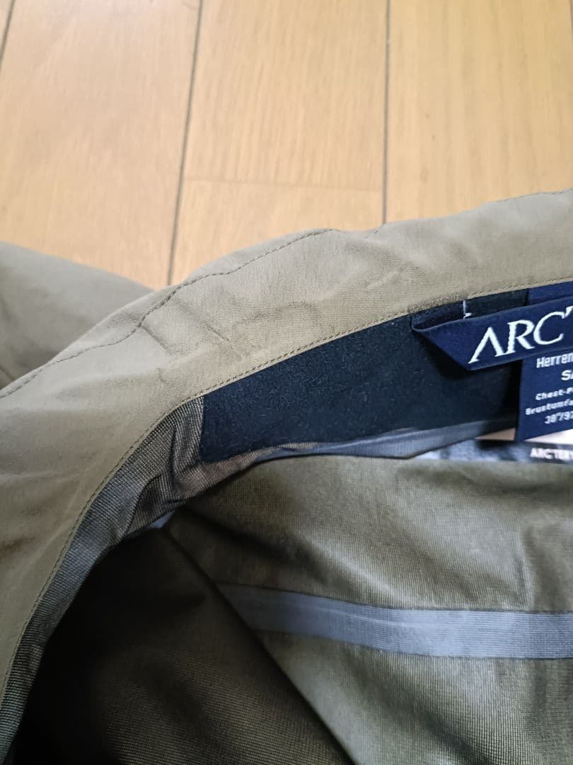 Arc'teryx LEAF ALPHA JACKET GEN1 Sサイズ