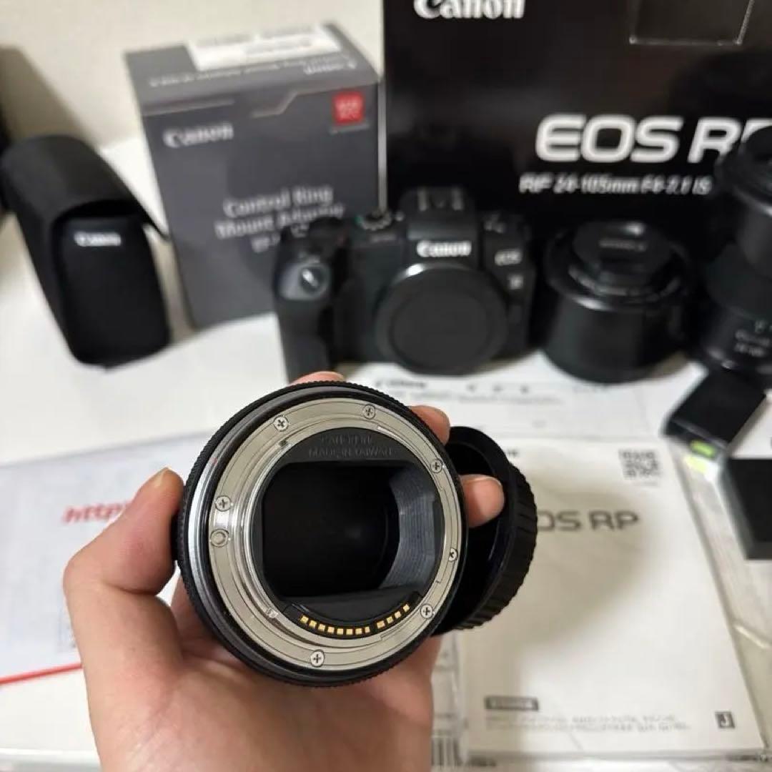 【美品】Canon EOS RP ミラーレス一眼 レンズ付き