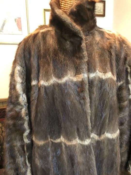 ミンク　白いライン入りコート　毛皮