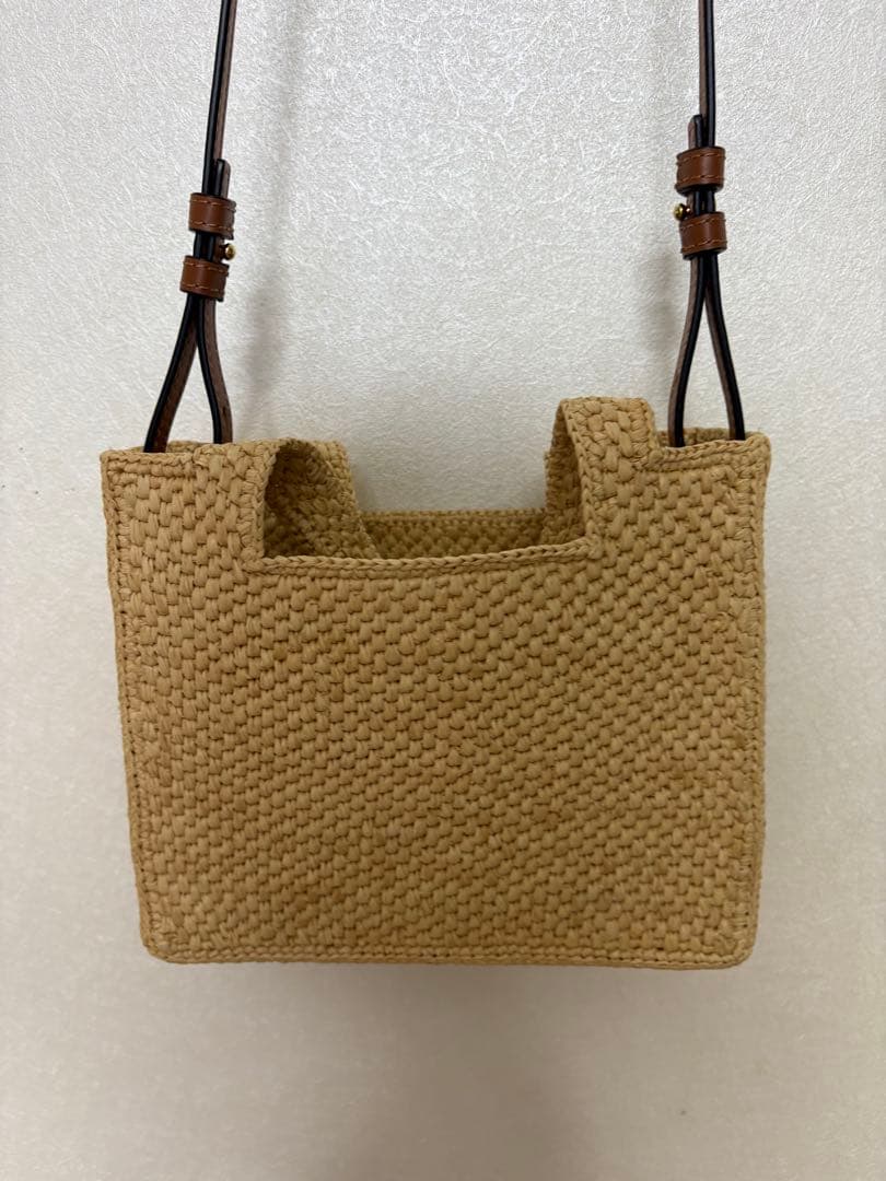 LOEWE かごバッグ ベージュ　フォントトートミニ‼️