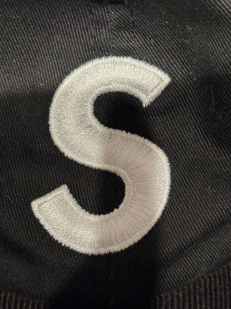 Supreme 黒キャップ
