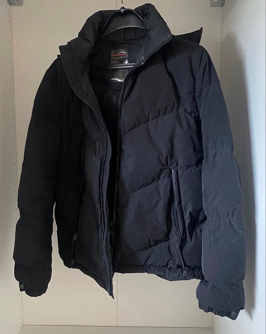 PRADA ブラック ダウンジャケット ブラック　フード着脱可