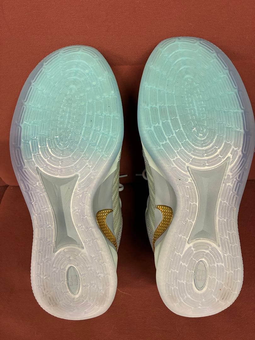 サブリナ3 28.5センチ