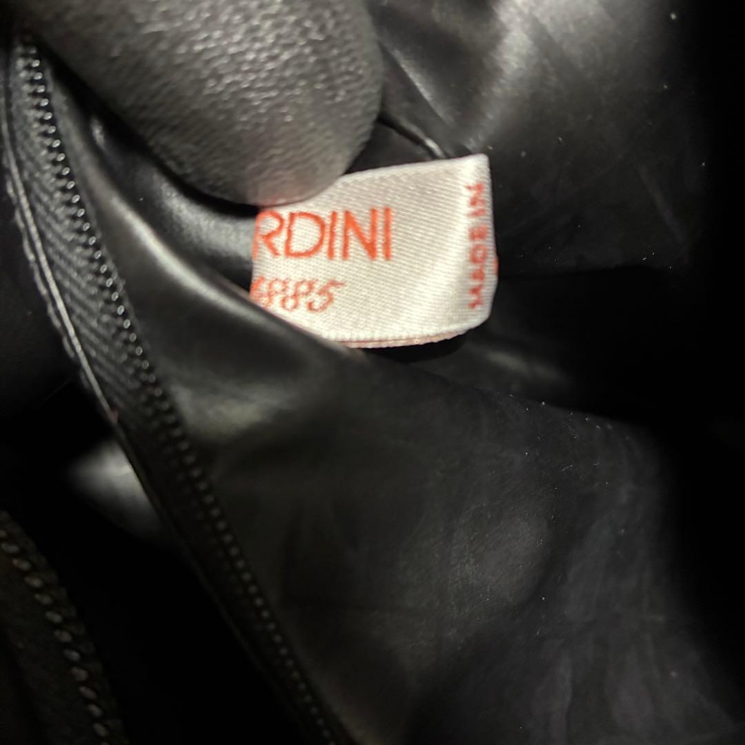 美品✨ゲラルディーニ トートバッグ ソフティ ブラック イタリア製