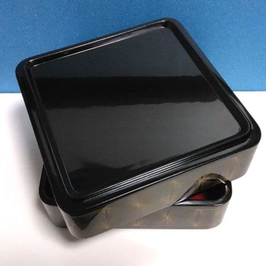 輪島塗 6.5寸二段重箱 布着本堅地　沈金 亀甲松葉 美品