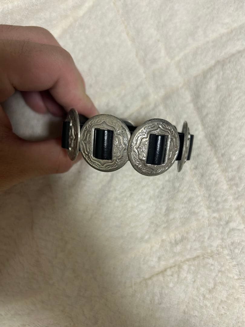 TOGA PULLA コンチョレザーバングル TP21-AK270