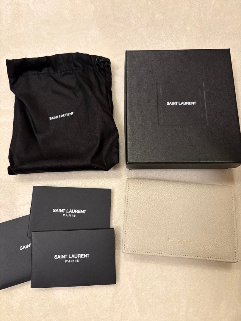 【値下げ！】SAINT LAURENT グレー カードケース／名刺入れ