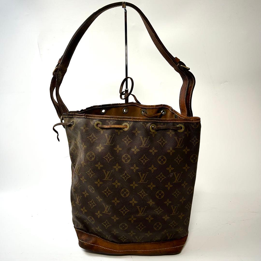 ルイヴィトン　モノグラム　バケット　ショルダーバッグ