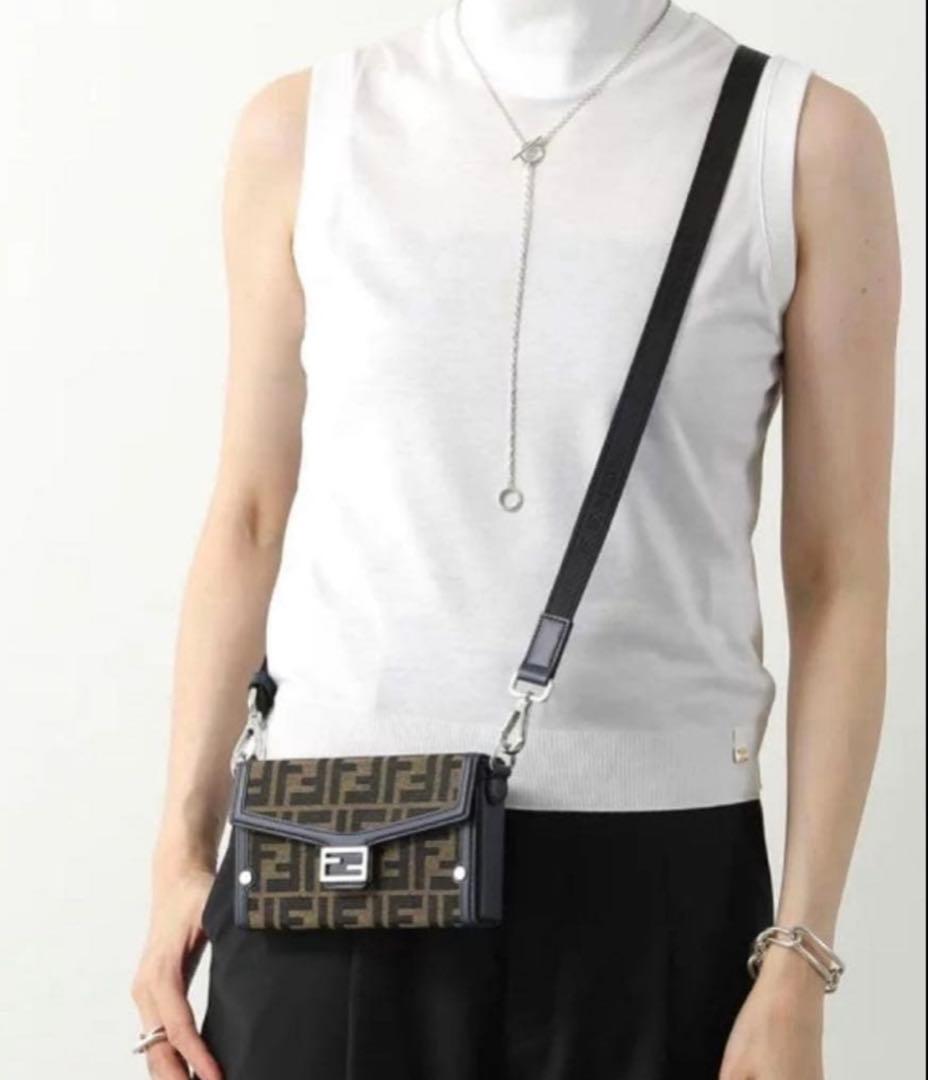 【極美品】Fendi ショルダーバッグ　ソフトトランク